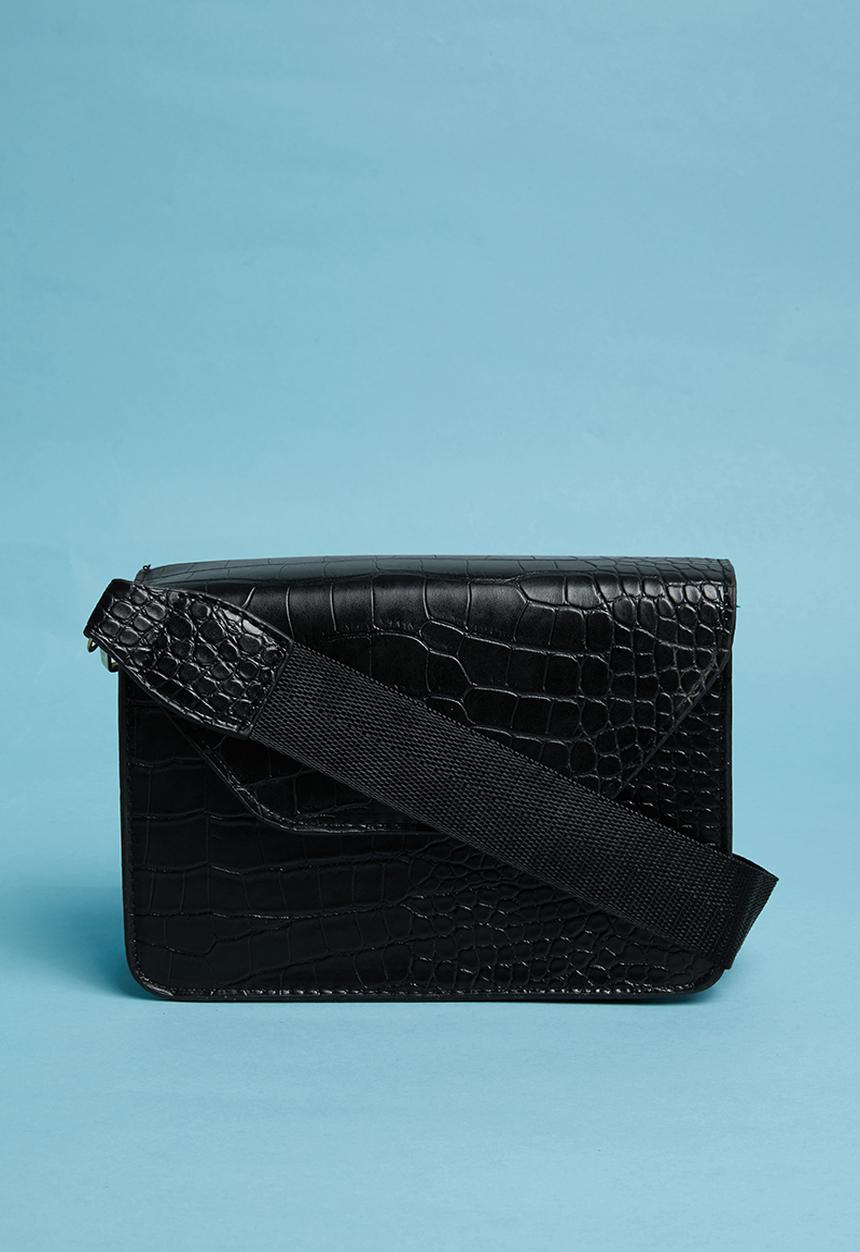 Superbalist - Faux croc cross body bag - black