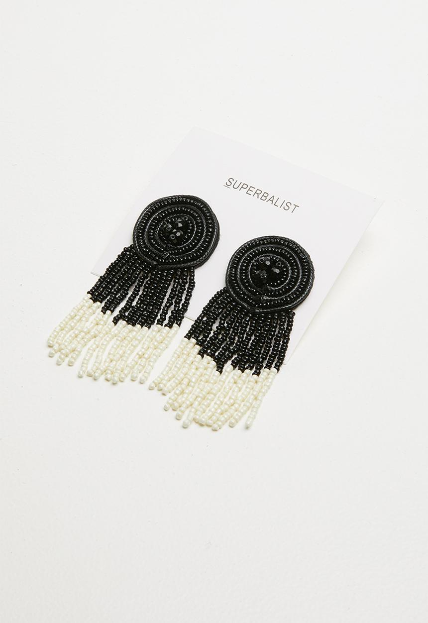 Superbalist - Beaded drop earrings - black & white