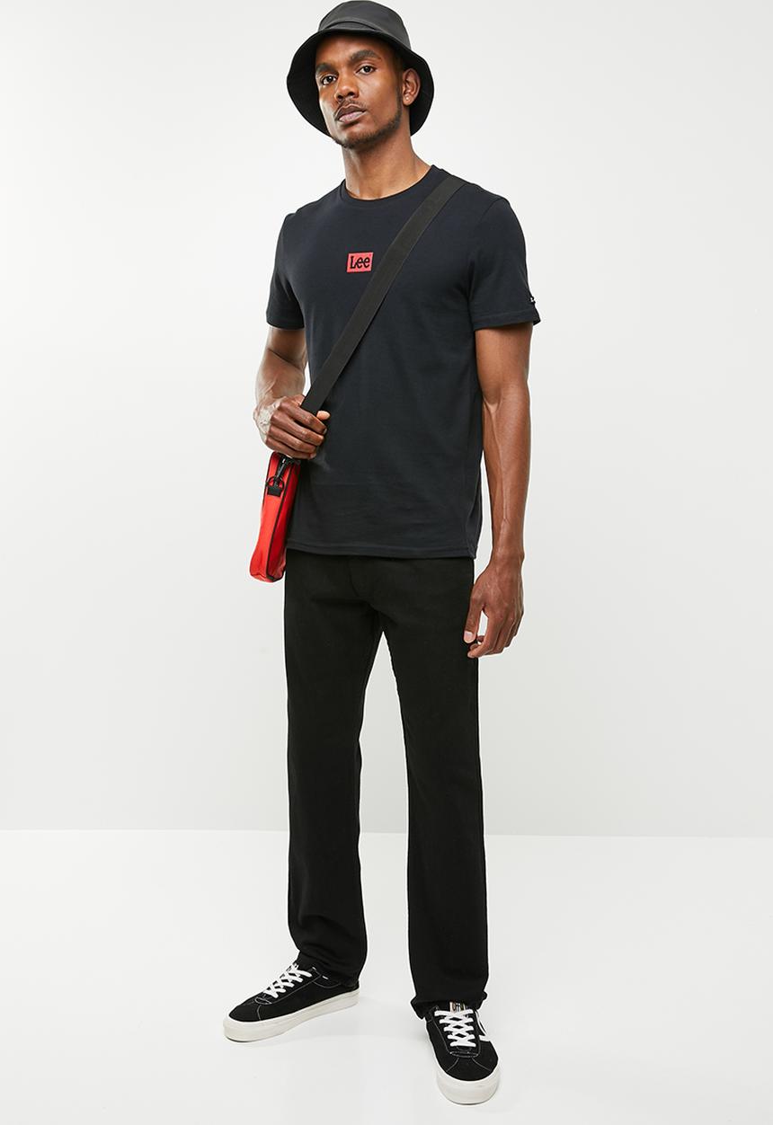 Lee  - Centre chest block logo tee - black