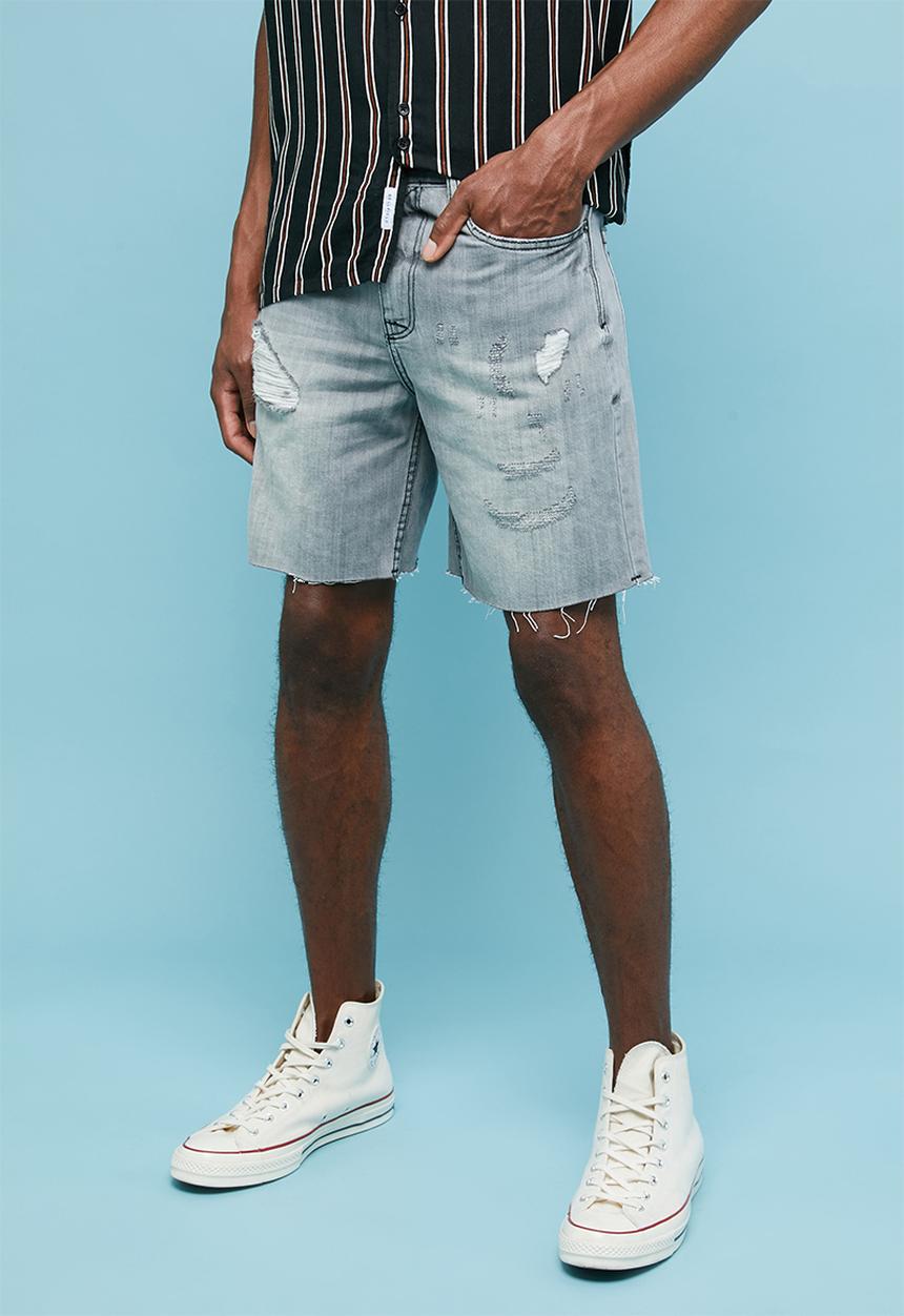 Superbalist - Ripped denim short - grey