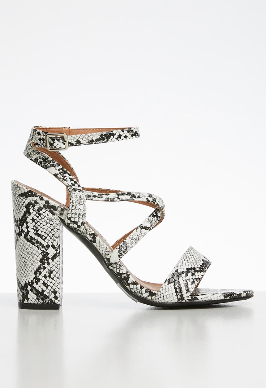 Madison® - Snake print block heel - white & black
