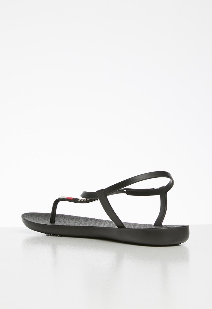 Ipanema - Class pop iii fem T-strap sandal - black