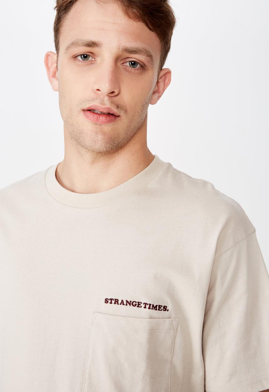 Cotton On - Strange times dylan tee - beige