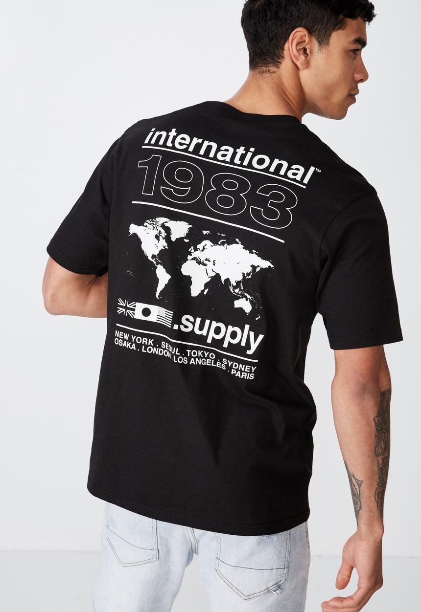 Cotton On - International 1983 tbar tee - black