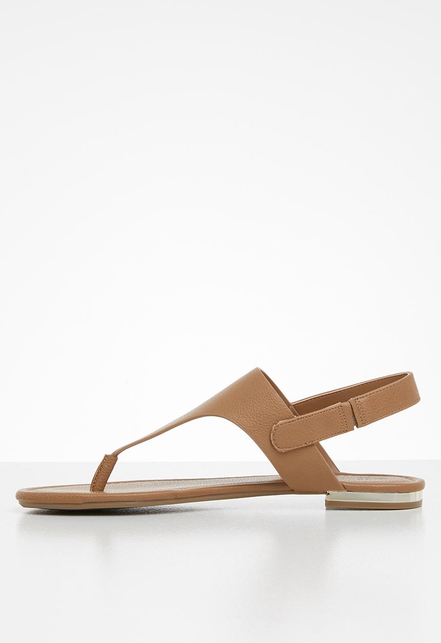 Call It Spring - Gombessa t-bar sandal - tan