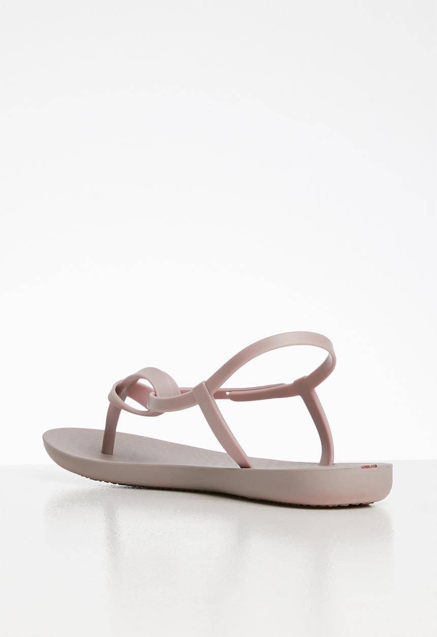 Ipanema - Ellie fem sandal - beige