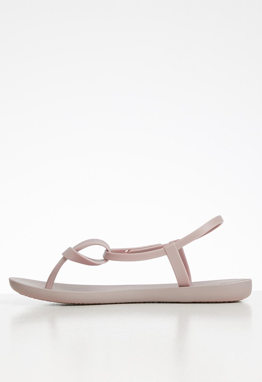 Ipanema - Ellie fem sandal - beige
