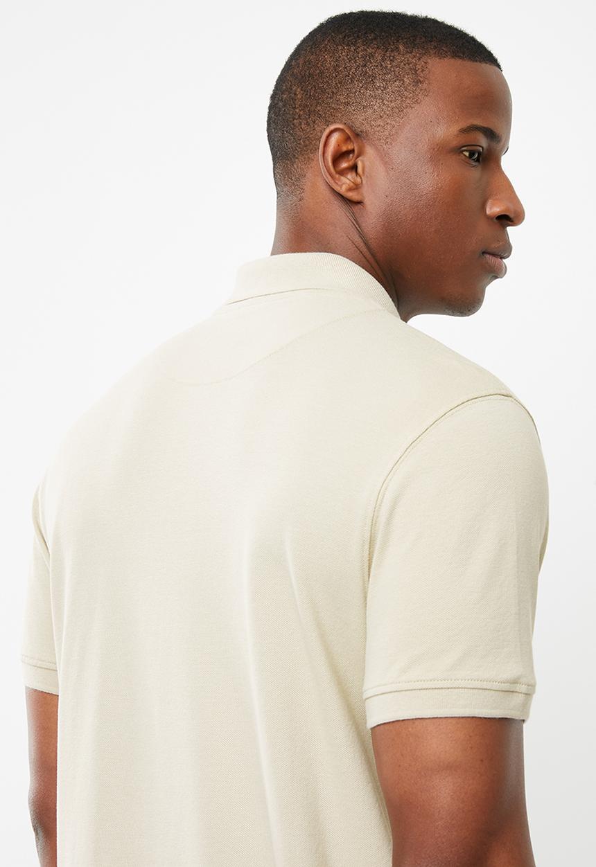 POLO - Carter custom fit short sleeve pique golfer - beige 