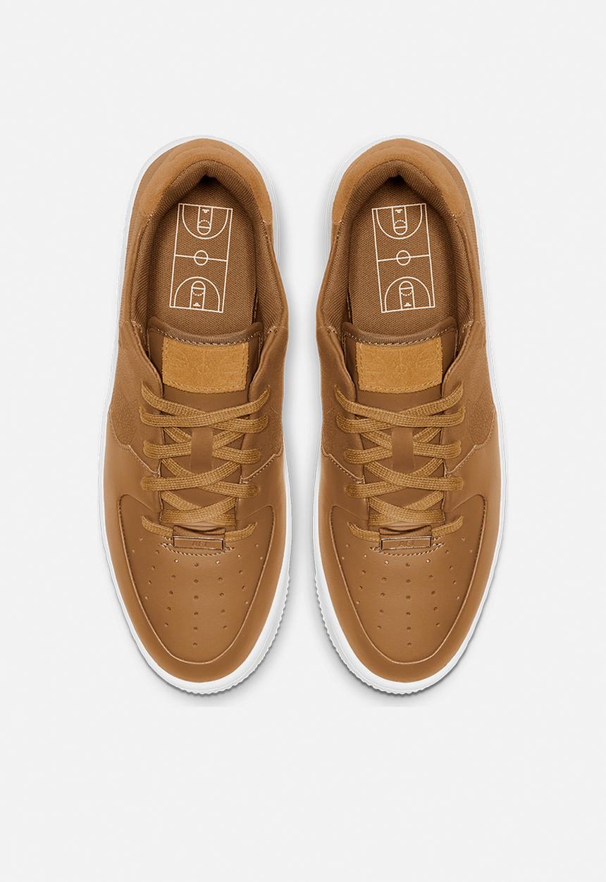 Nike - Air Force 1 Sage Low Lux - wheat/wheat-metallic gold-white