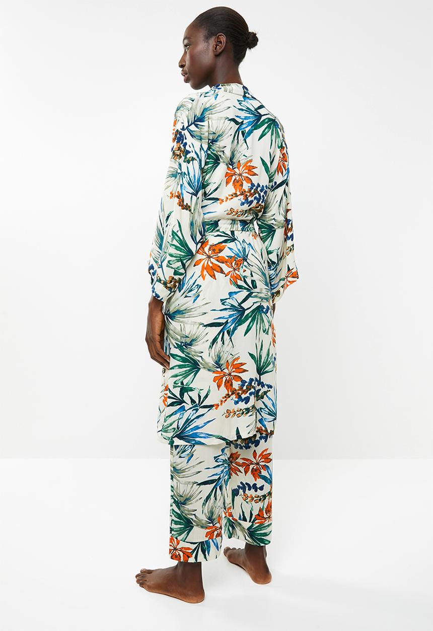 Superbalist - Printed pocket floral robe - cream