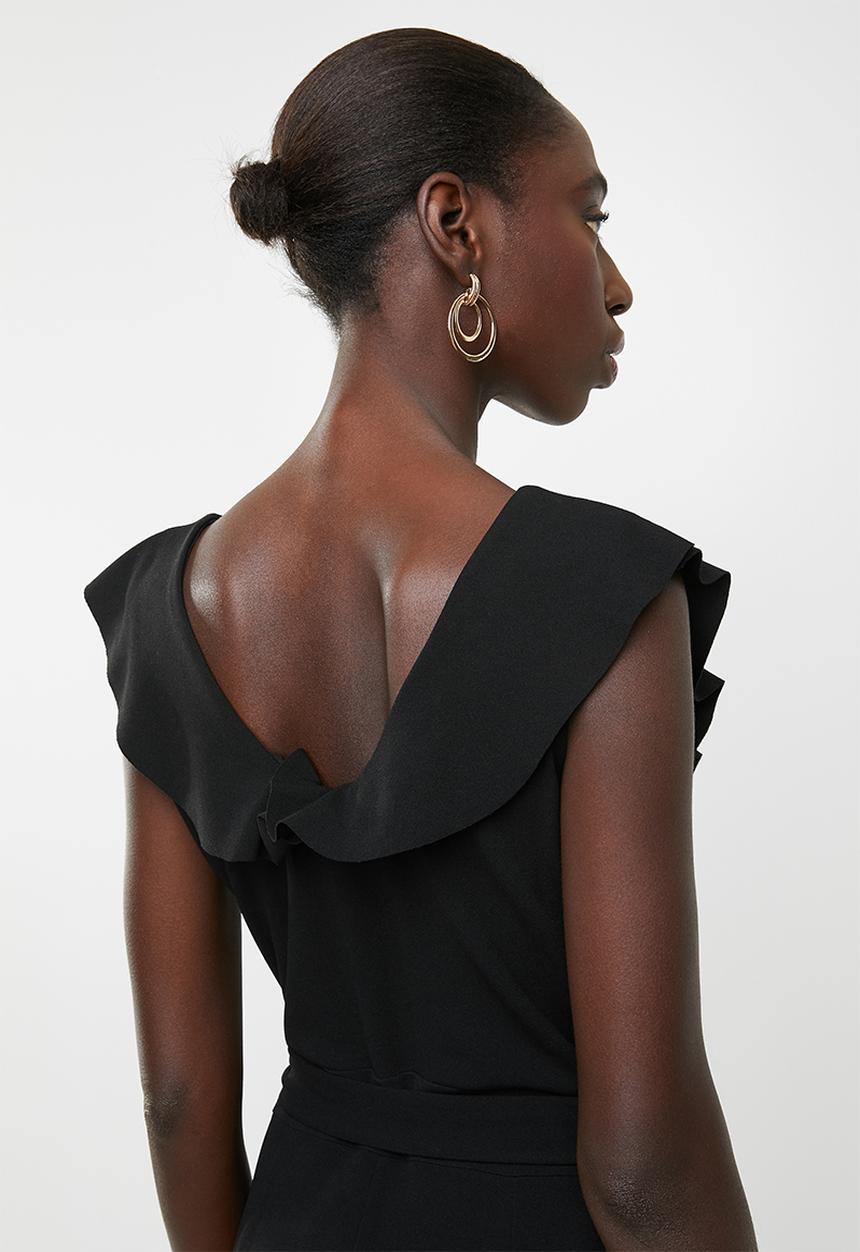 Revenge - Ruffle jumpsuit with tie waist - black