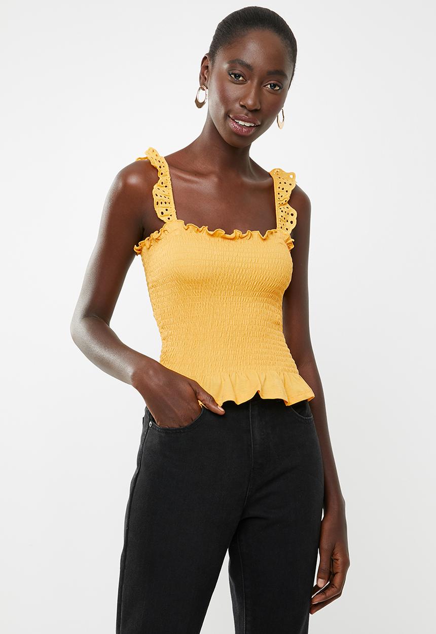 New Look - Shirred trim sleeveless vest - yellow