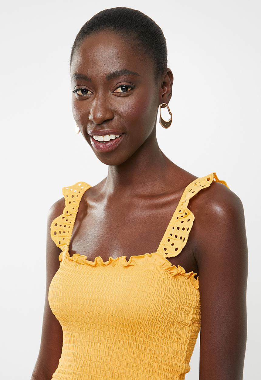 New Look - Shirred trim sleeveless vest - yellow