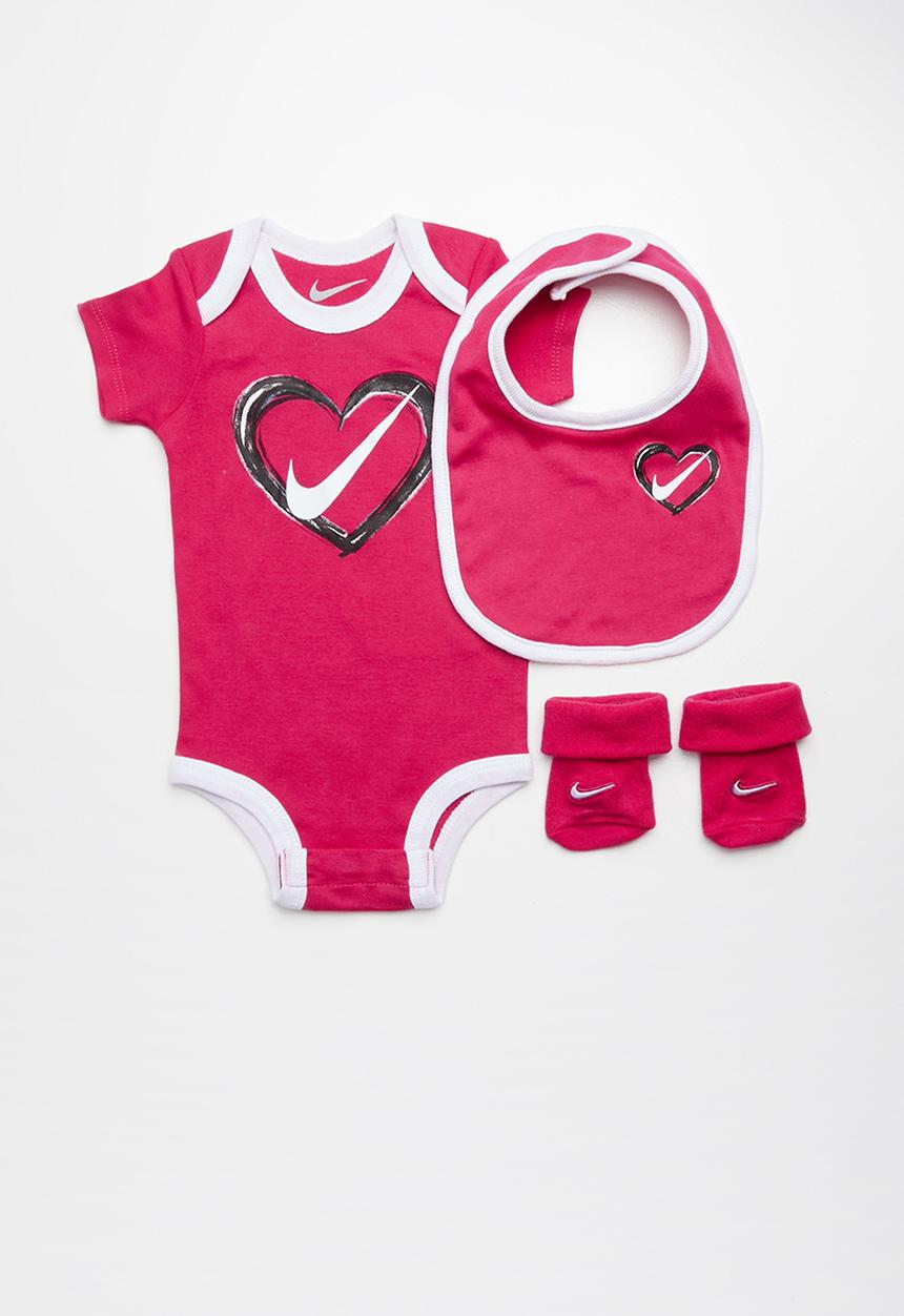 Nike - Brush stroke heart - pink