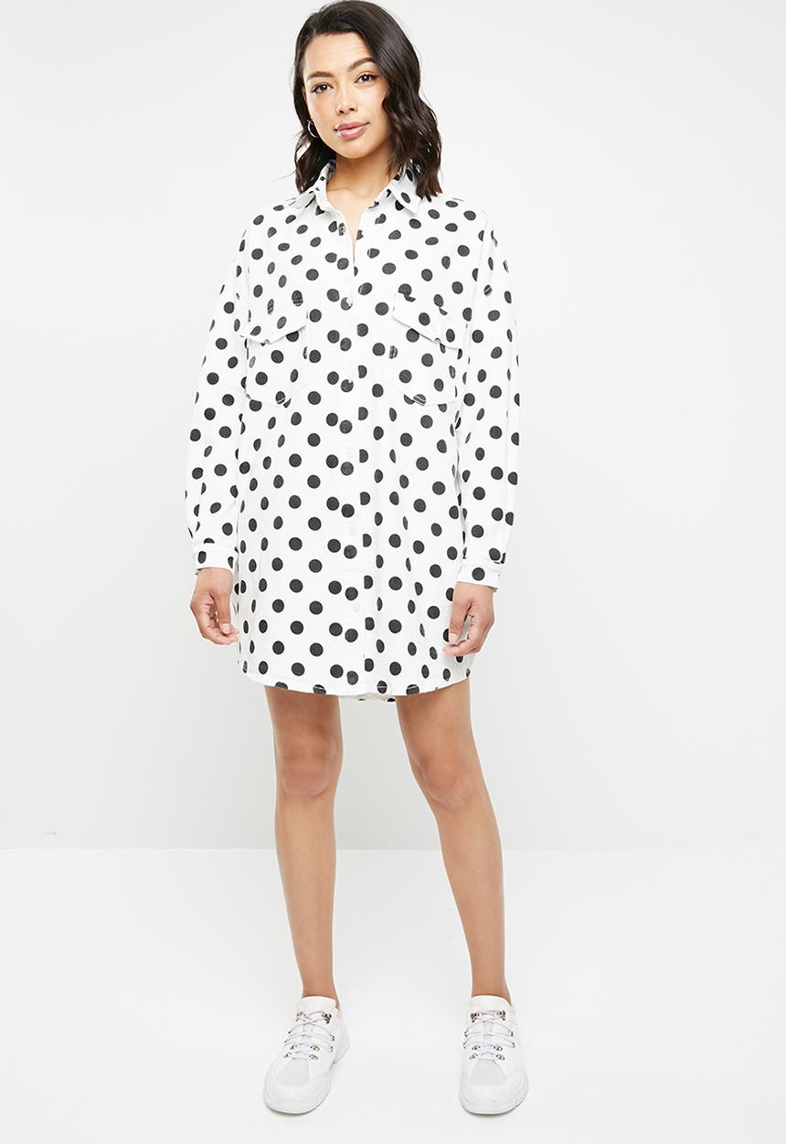 Missguided - Polka dot oversized denim dress - white & black