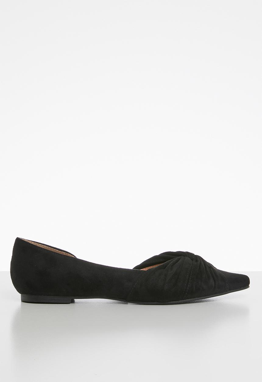 edit - Zeenat pumps - black