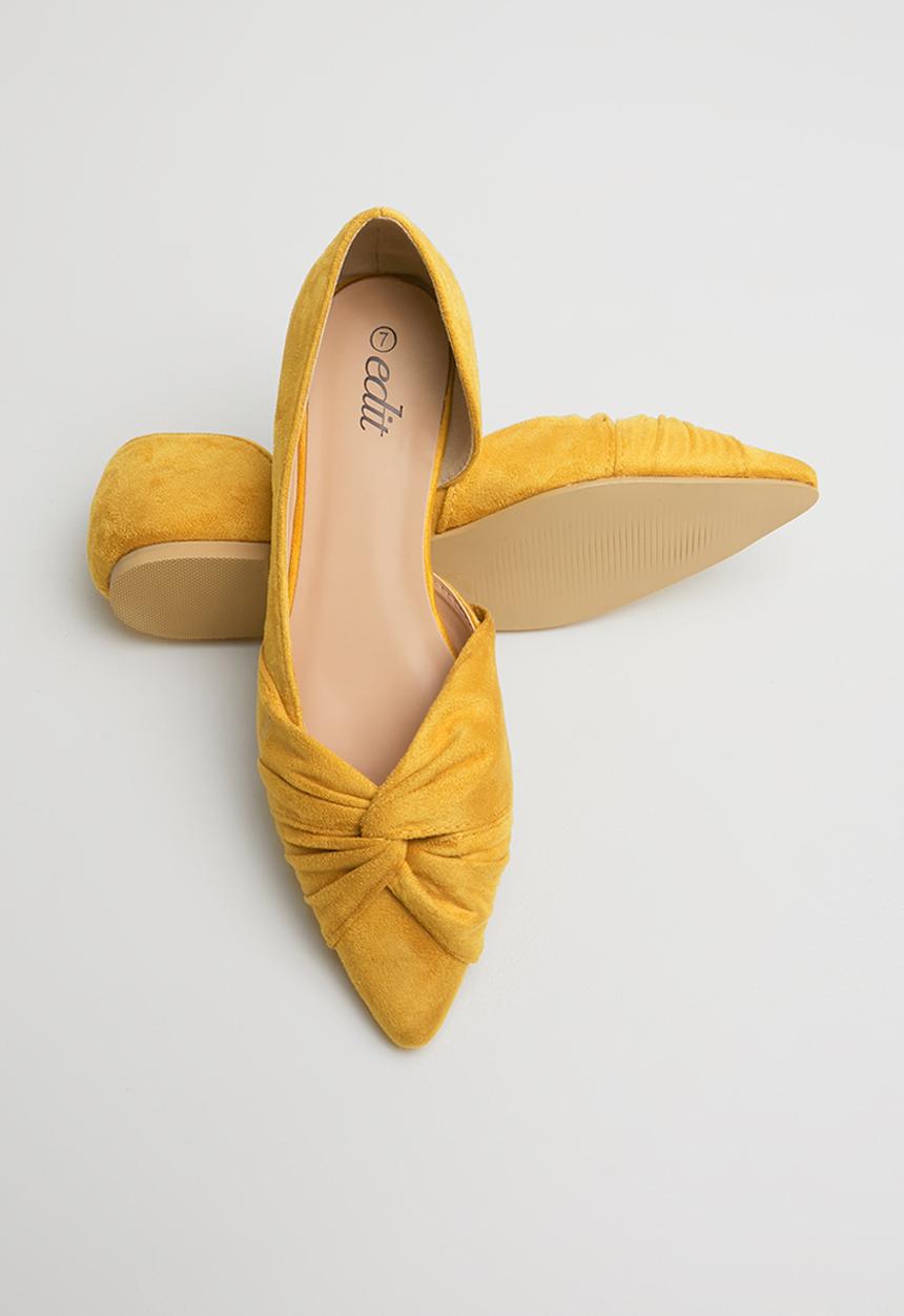 edit - Zeenat pumps - yellow