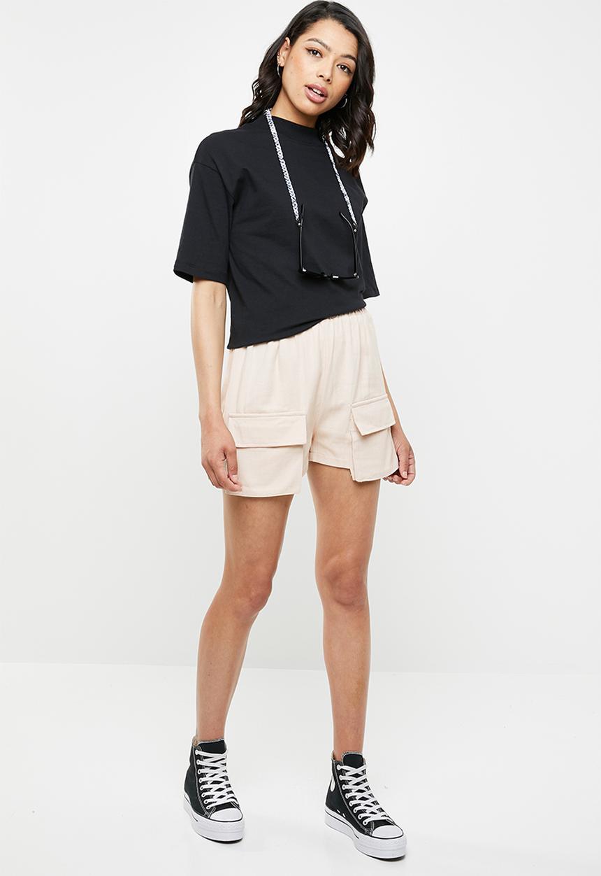 Missguided - Cargo pocket longline shorts - beige