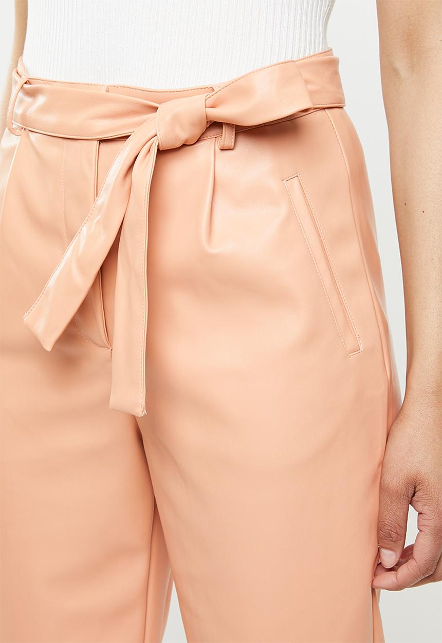 Missguided - Faux leather tie waist trousers - peach