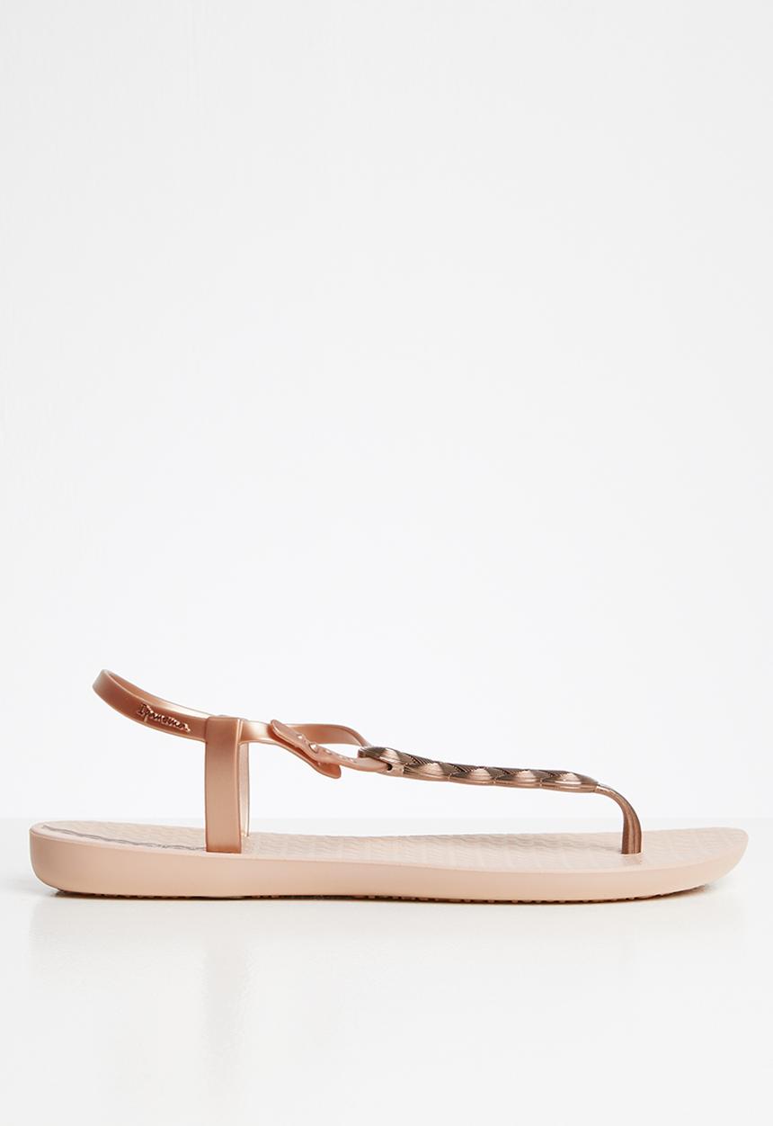 Ipanema - Charm vi fem braided T-strap sandal - pink & rose gold