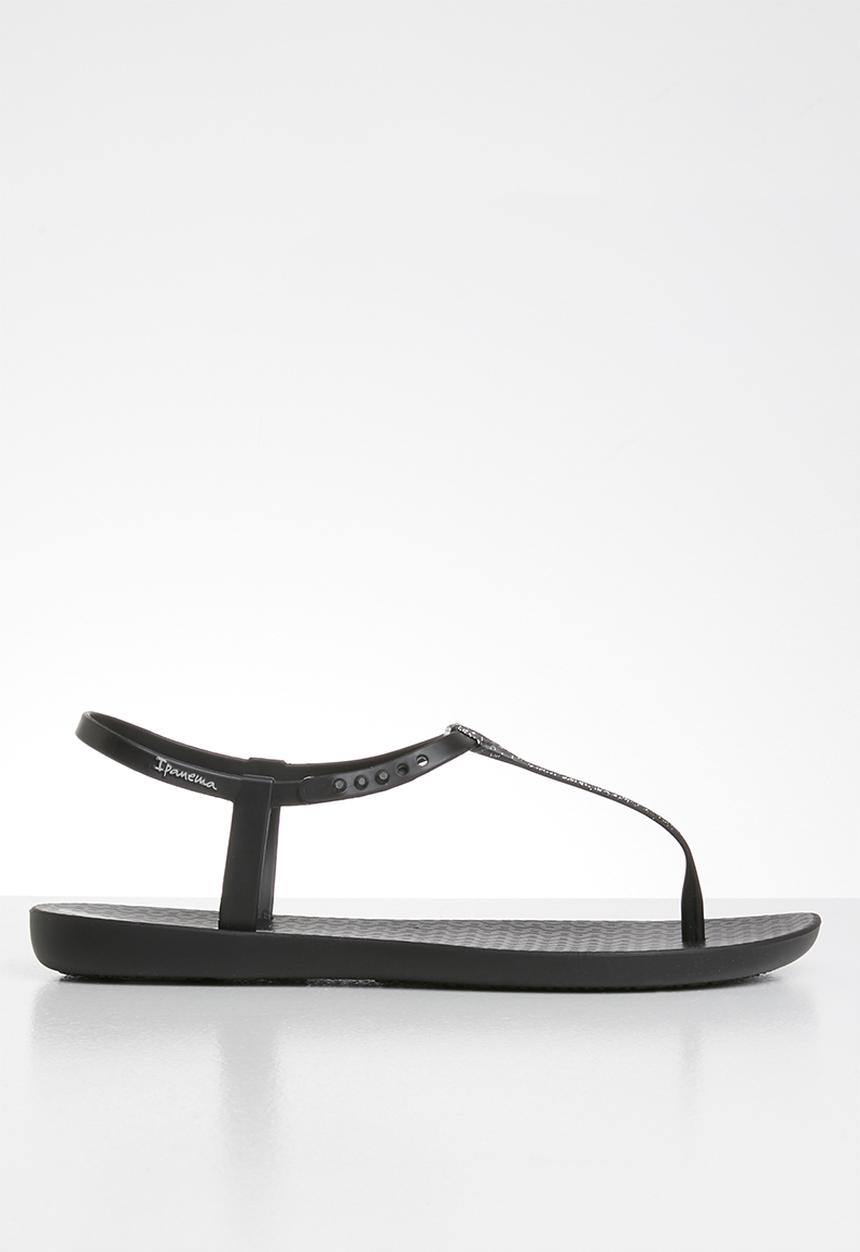Ipanema - Class pop T-strap sandal - black
