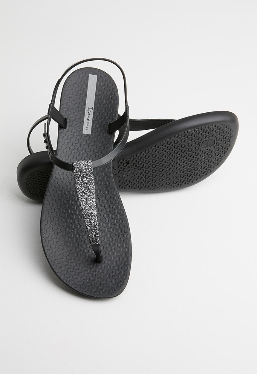 Ipanema - Class pop T-strap sandal - black
