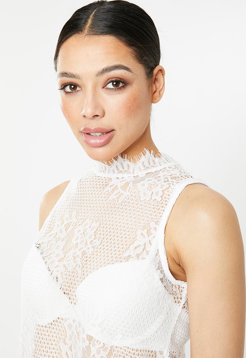 Missguided - Sleeveless high neck lace blouse - white