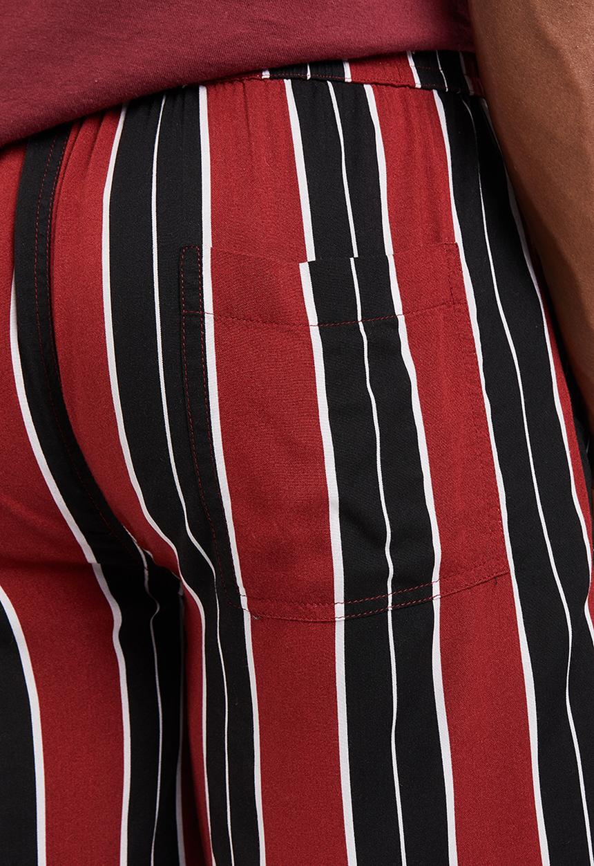 Brave Soul - Rock shorts - burgundy & black