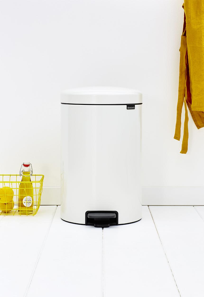 Brabantia - 20 L Pedal bin newicon - white