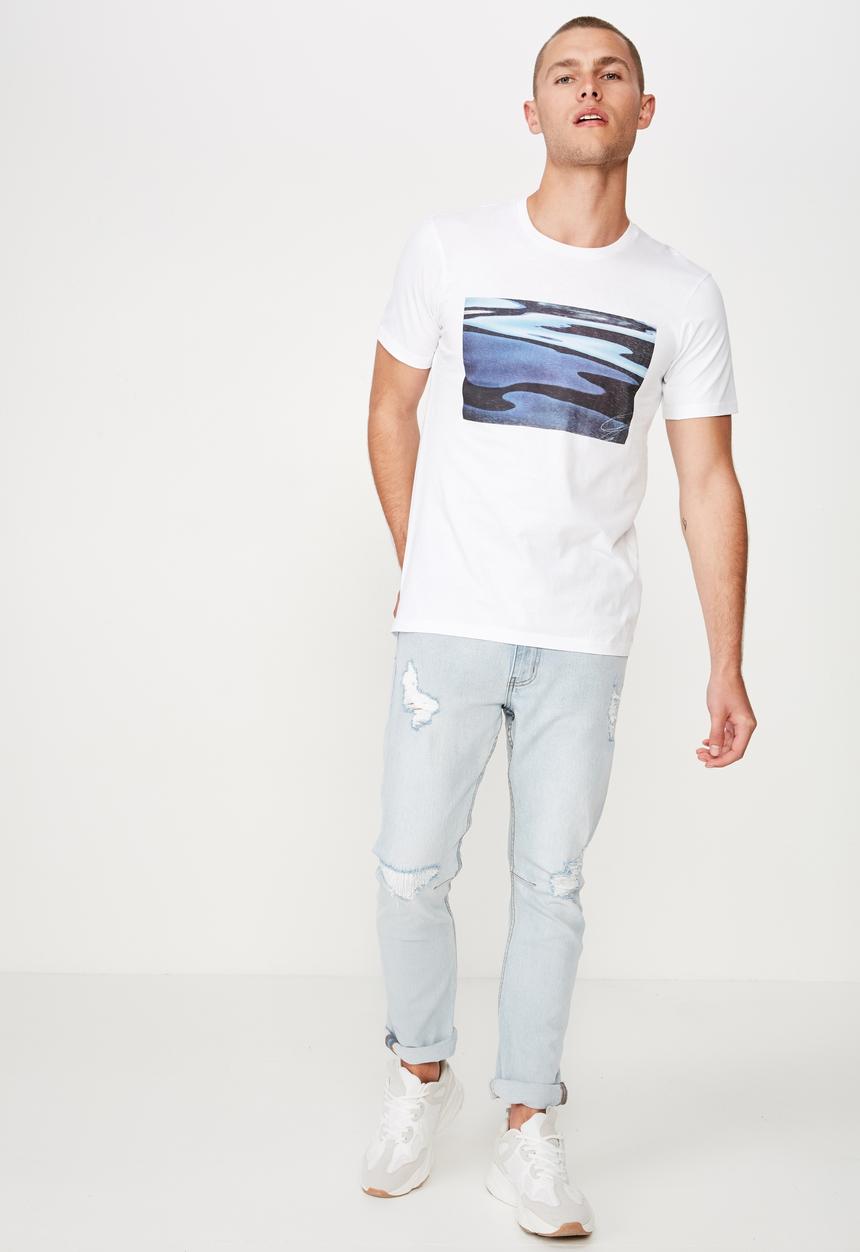Cotton On - Tbar photo short sleeve tee - white