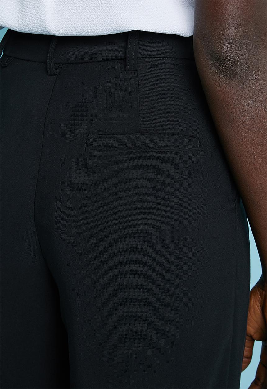 Superbalist - Extreme tapered trouser - black