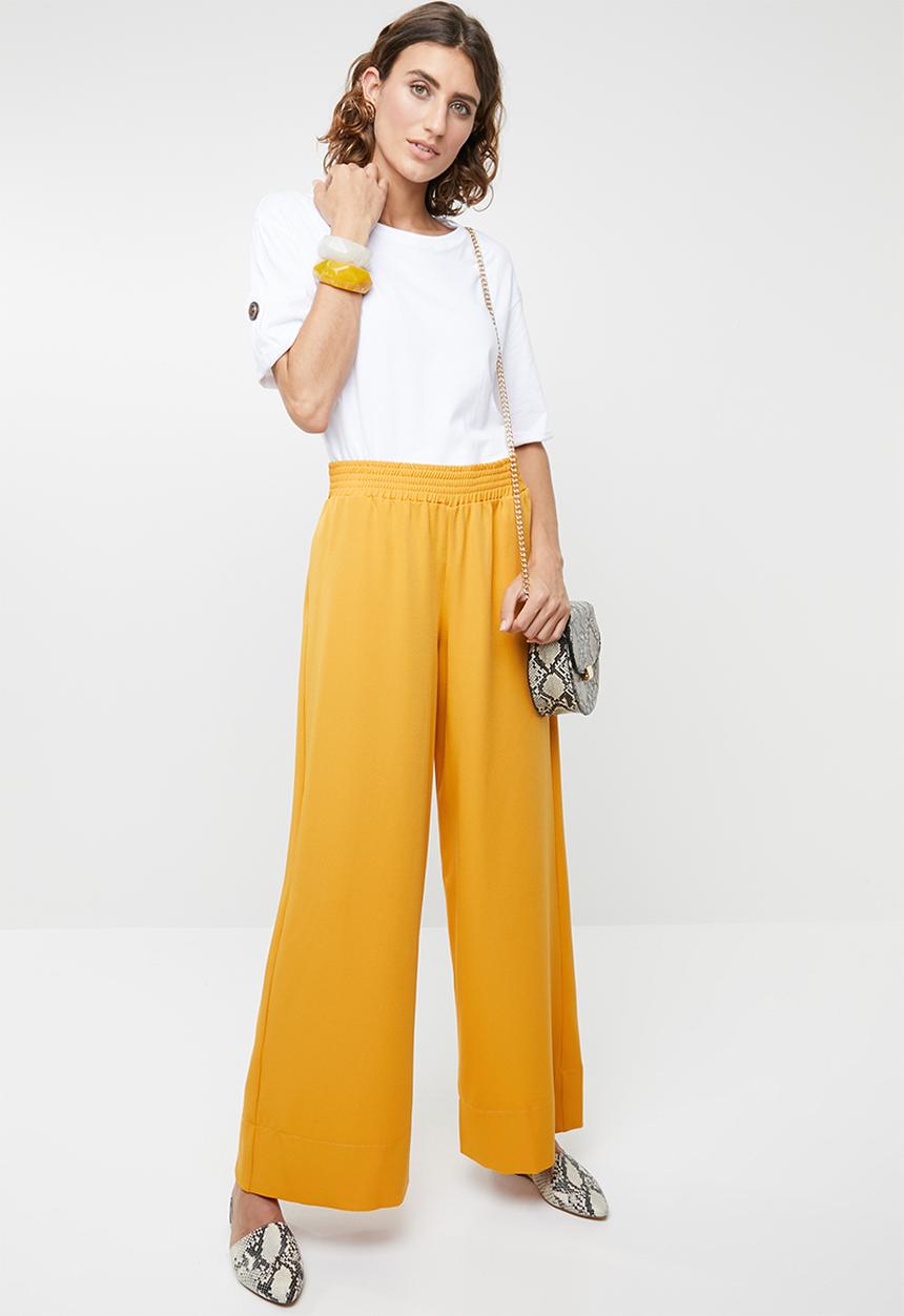 edit - Rolled sleeve tee - white