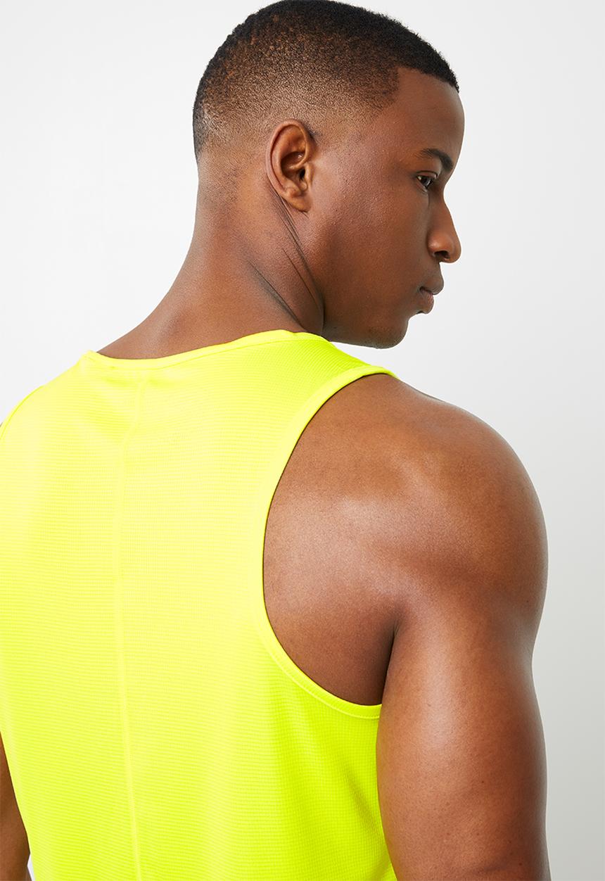 ASICS - Silver singlet vest - yellow
