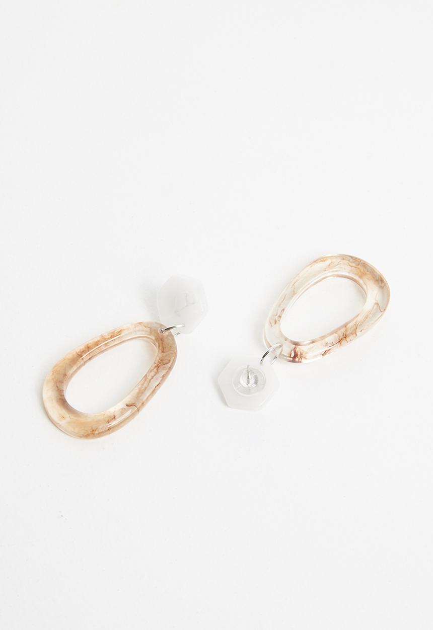 Superbalist - Resin drop earrings - white & brown