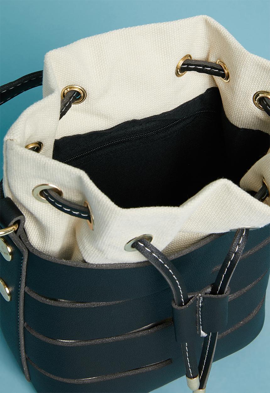 Superbalist - Cut out detail bucket bag - black