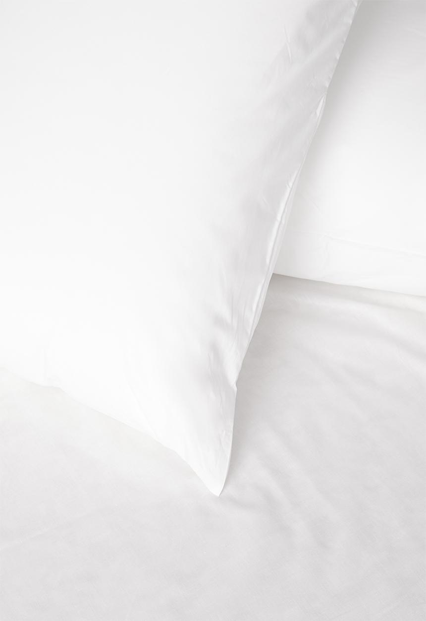 Sixth Floor - 200TC cotton pillowcase set -  white