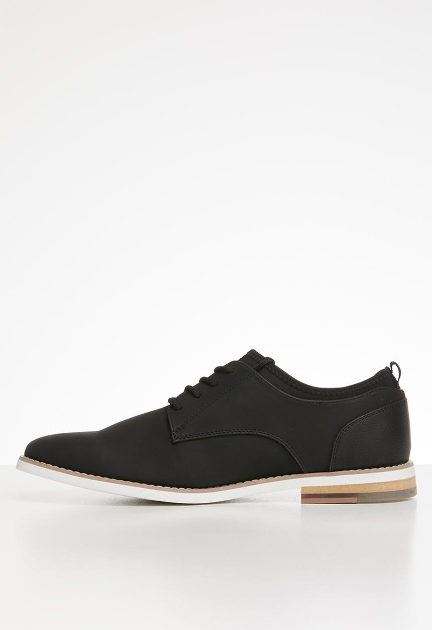 Call It Spring - Lorwerth - black