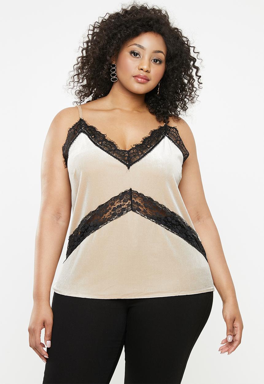 Missguided - Curve velvet lace cami top - beige & black 