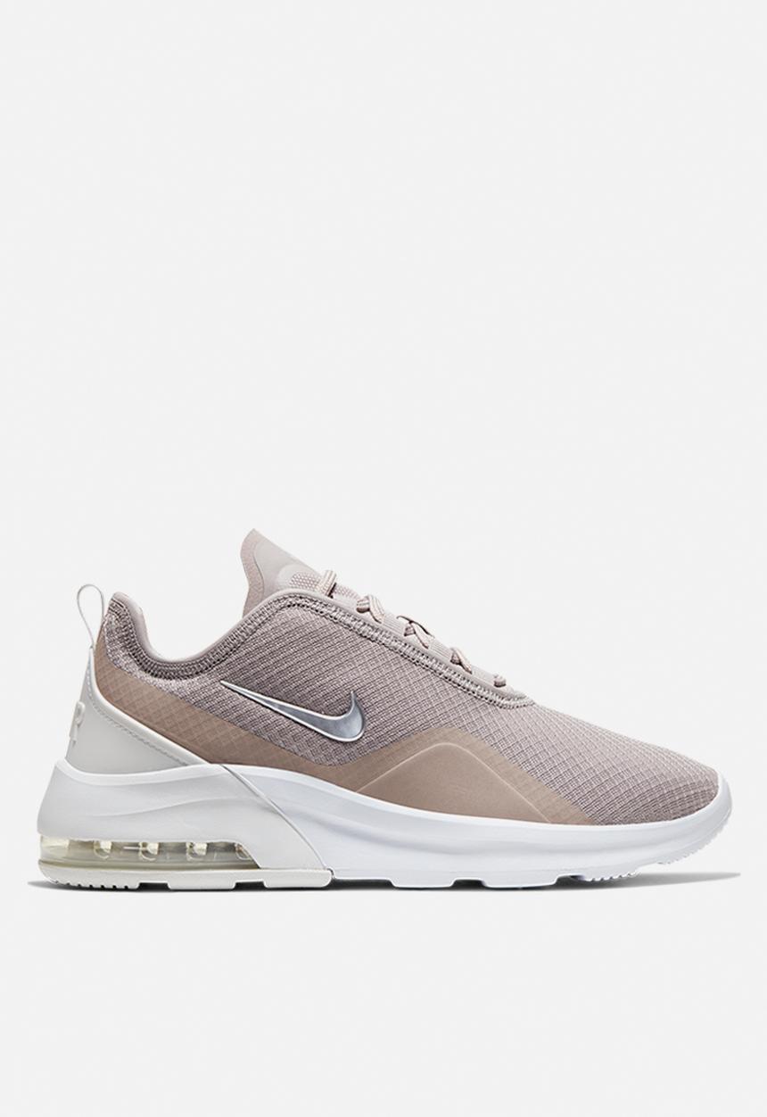 Nike - Air Max Motion 2 - pumice / metallic silver-platinum tint