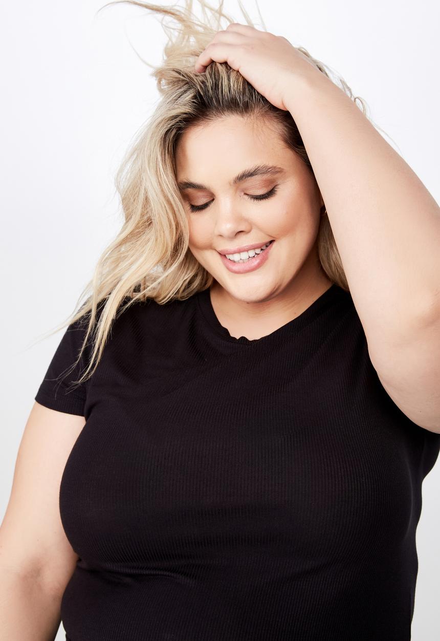 Cotton On - Curve girlfriend tee - black