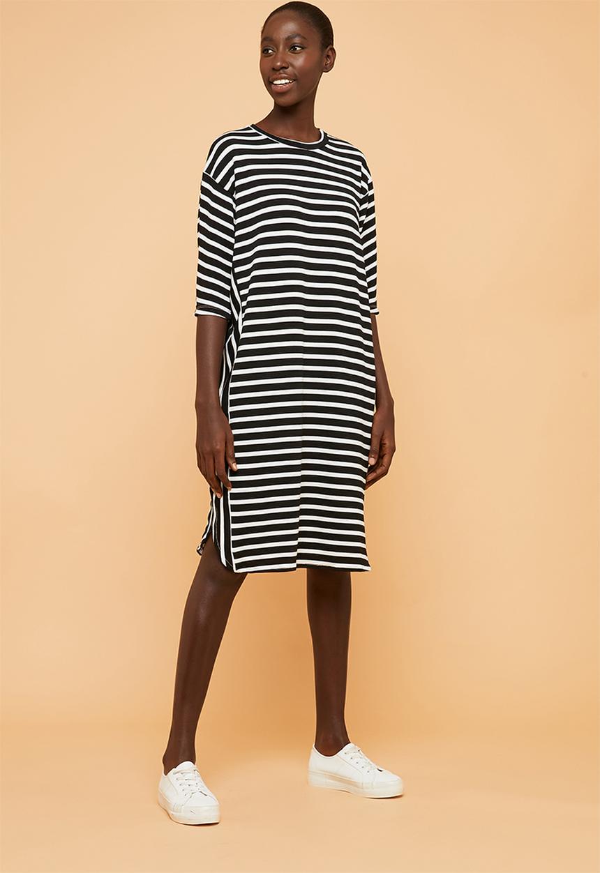 Superbalist - Relaxed tee dress - black & white