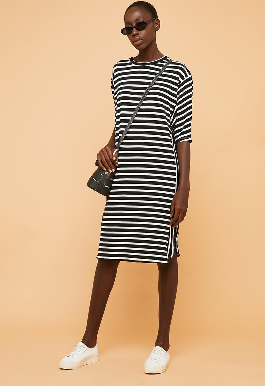 Superbalist - Relaxed tee dress - black & white