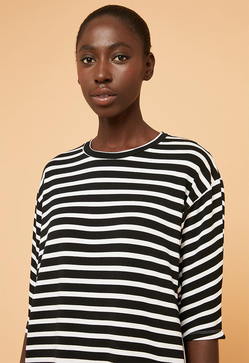 Superbalist - Relaxed tee dress - black & white