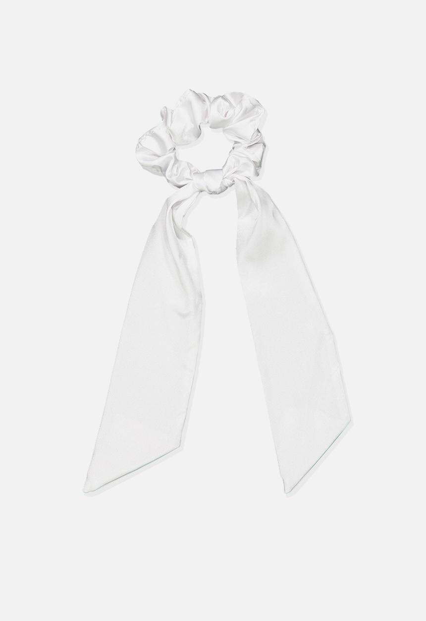 Cotton On - Lexi scarf scrunchie - white