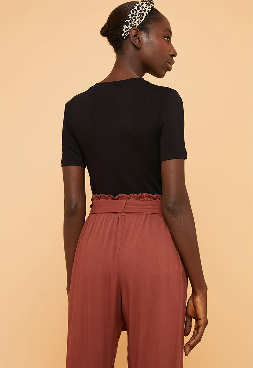 Superbalist - Soft fitted tee - black