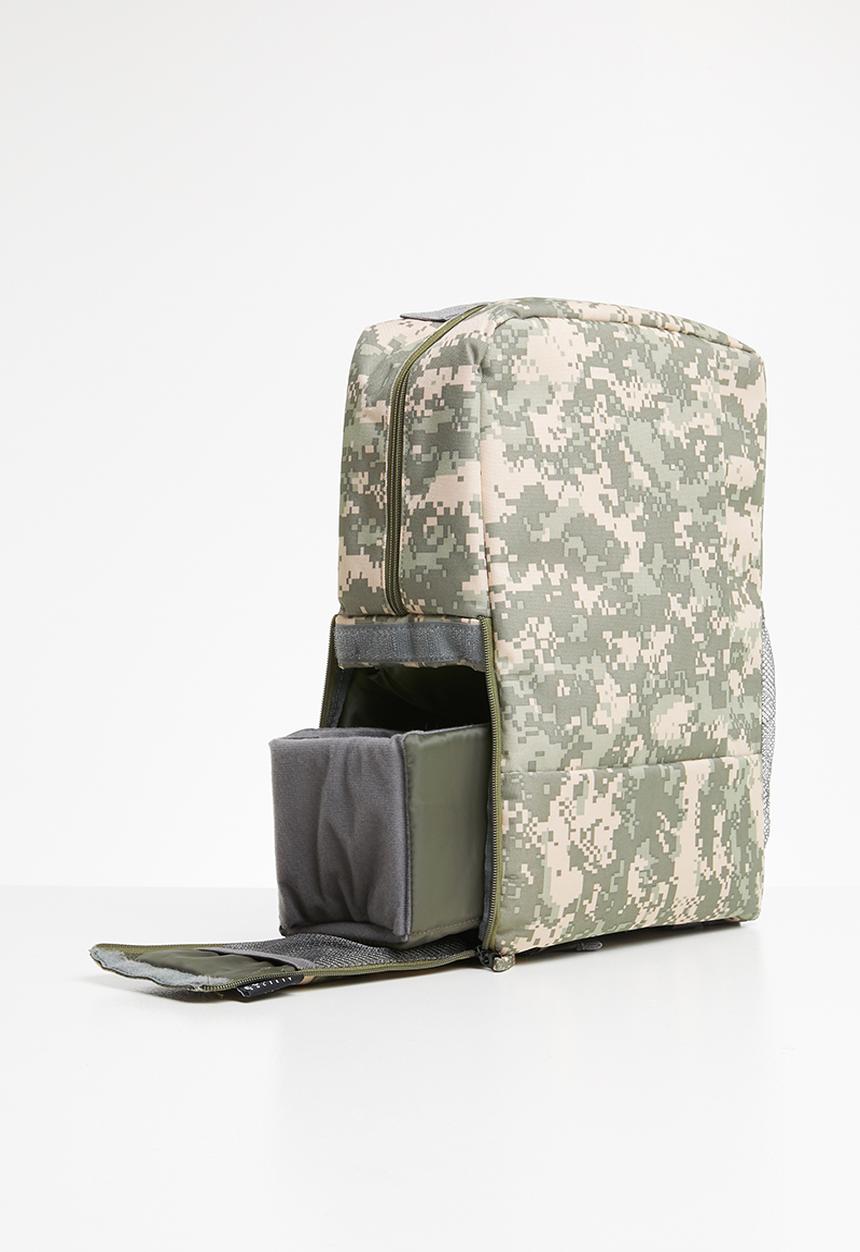 Escape Society - Outdoor camera backpack - beige & khaki green 