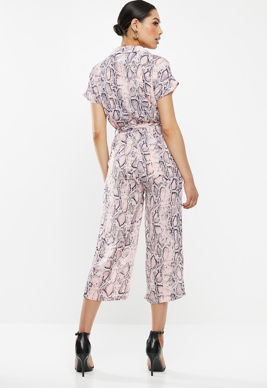 Missguided - Snake print culotte jumpsuit - purple & pink