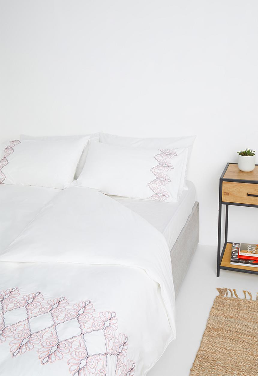 Sixth Floor - Phoenix embroidered cotton duvet set - white/multi