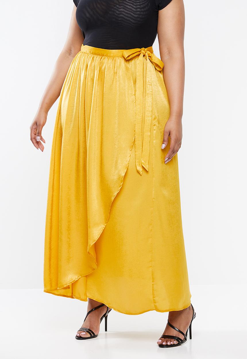 Missguided - Hammered satin tie side slit maxi skirt - yellow