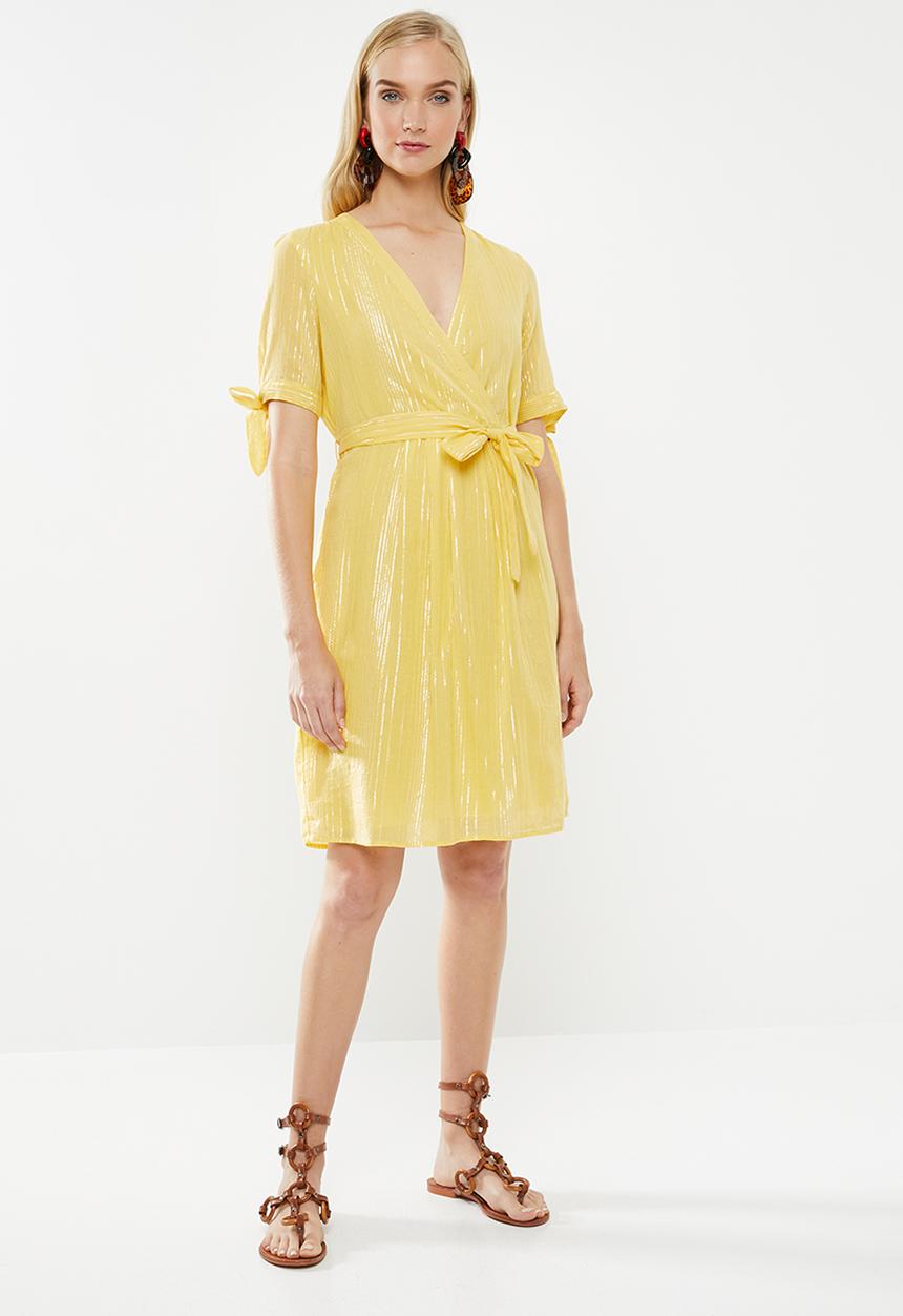Vero Moda - Lena V-neck dress - yellow 